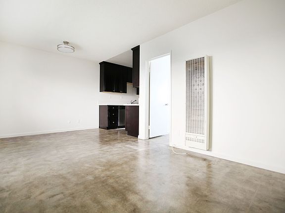 4th image of 1036 Brittania St APT 03