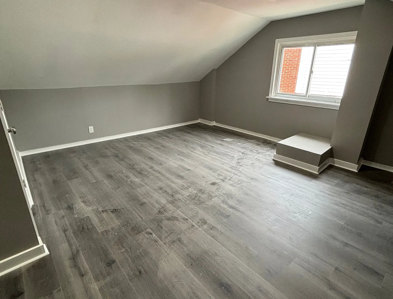 1900 Heathfield Rd - 4 — Photo 1