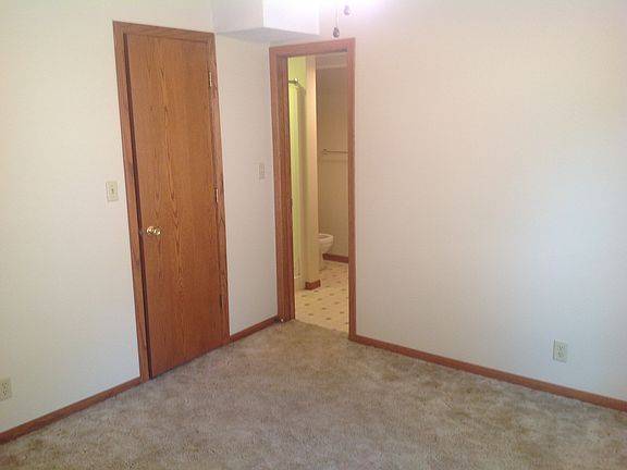 4th image of 4618 Saint Paul Ave