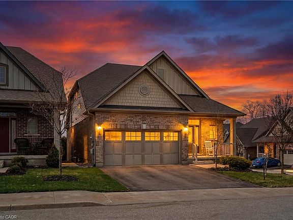 3rd image of 10 Chestnut Dr