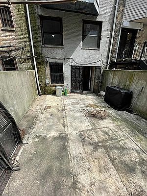 3rd image of 532 W 175th St #G1