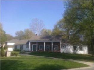 4511 W 92nd Ter, Prairie Village, KS 66207