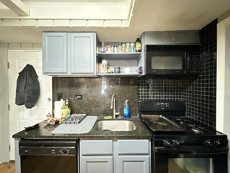 2141 W Webster Ave #FB — Photo 4