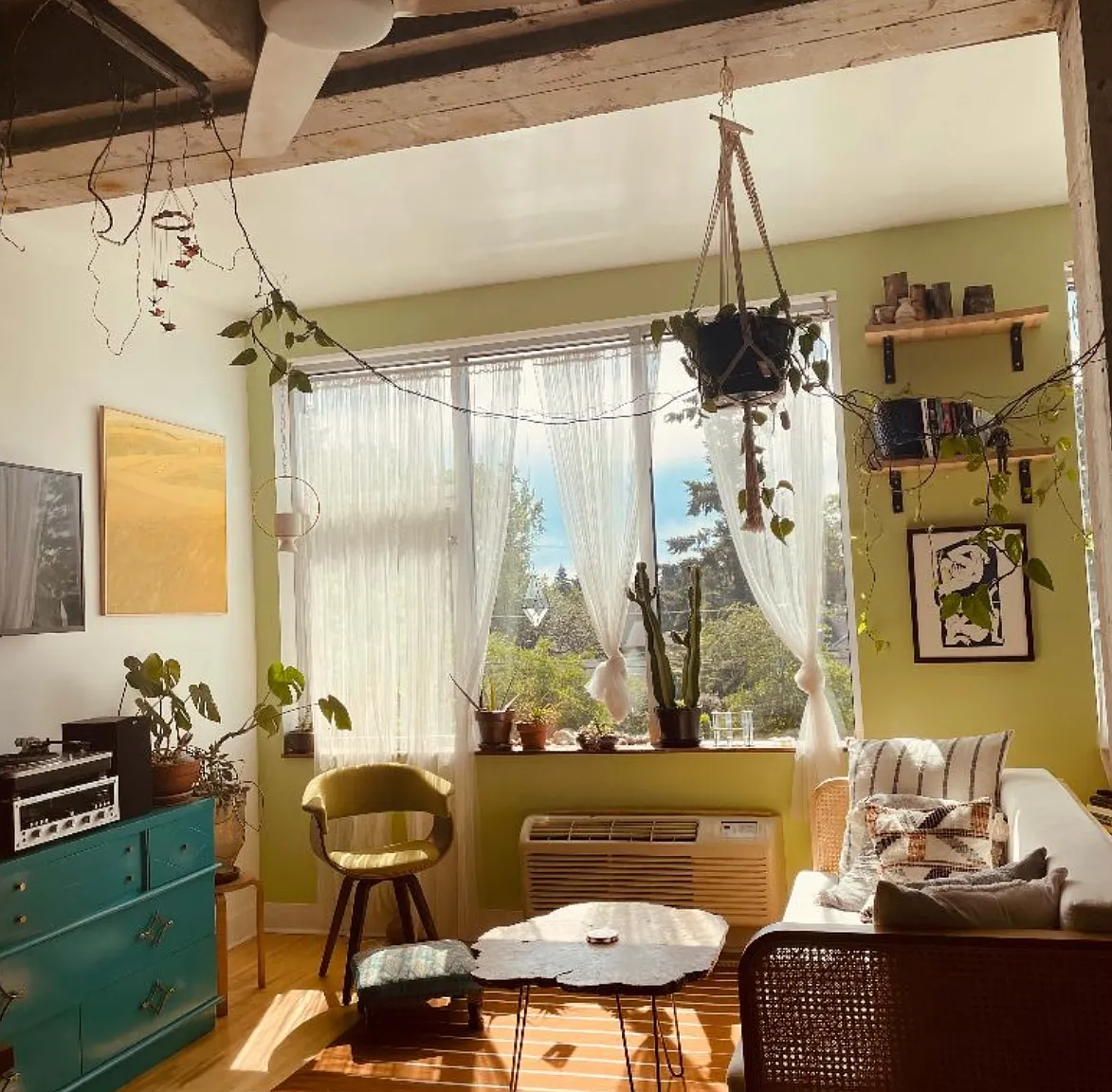 Studio, 439 sqft, $1,600 — Photo 3
