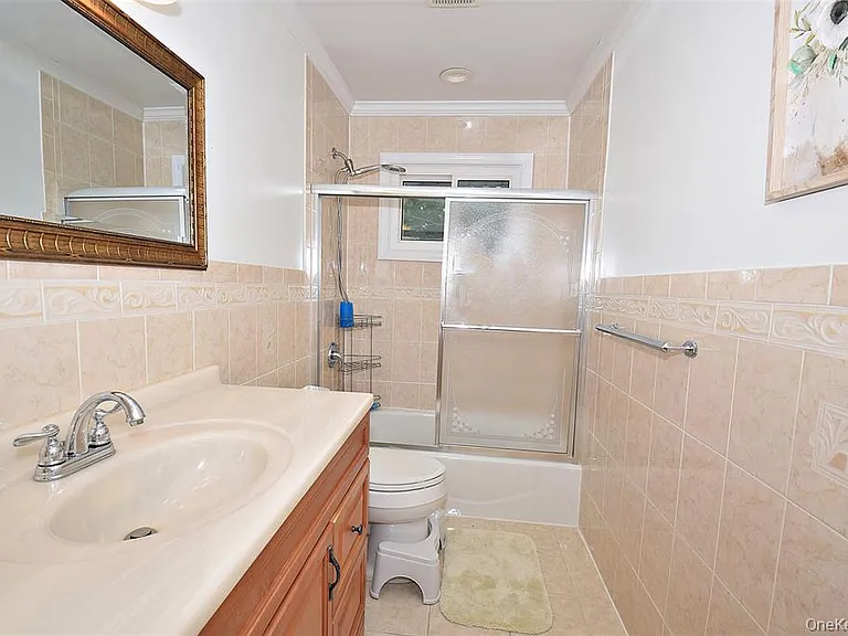 51 Whitman Ave — Photo 18