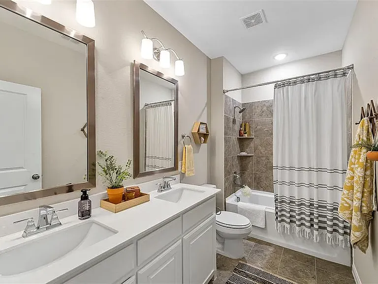 1266 Ocean Breeze Dr — Photo 12