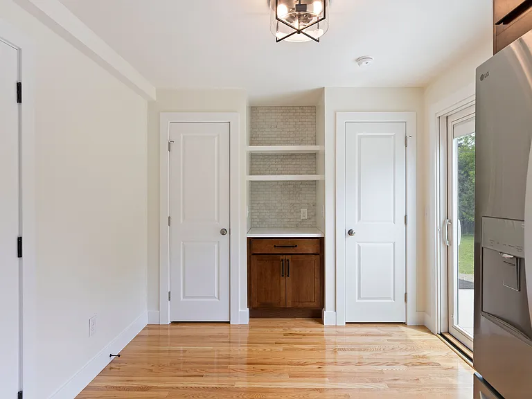 116 Winchester Dr — Photo 10