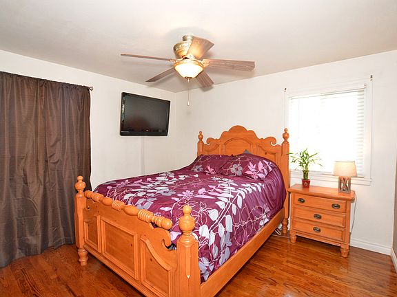 4th image of 3407 E Jackson Ave