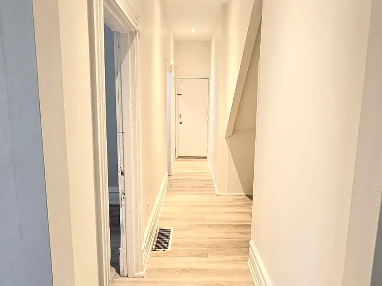 107 Erie Ave #1 — Photo 14
