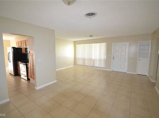 909 E Hawthorne Cir, Hollywood, FL 33021