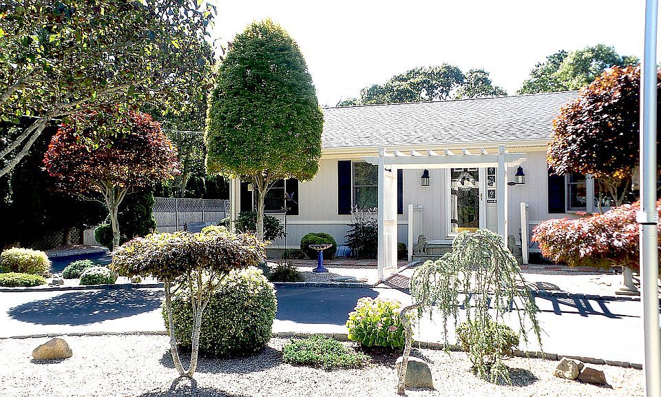 1st image of 838 Great Fields Rd