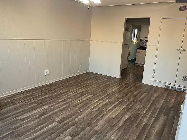 5133 Wissman Rd — Photo 6
