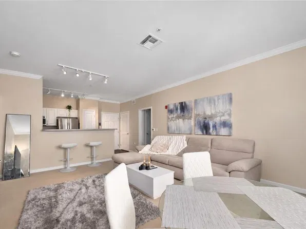 1000 Providence Pl APT 487, Providence, RI 02903