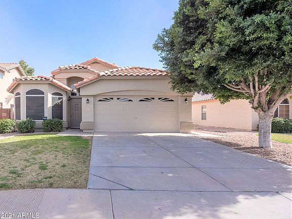 2nd image of 3827 E San Remo Ave