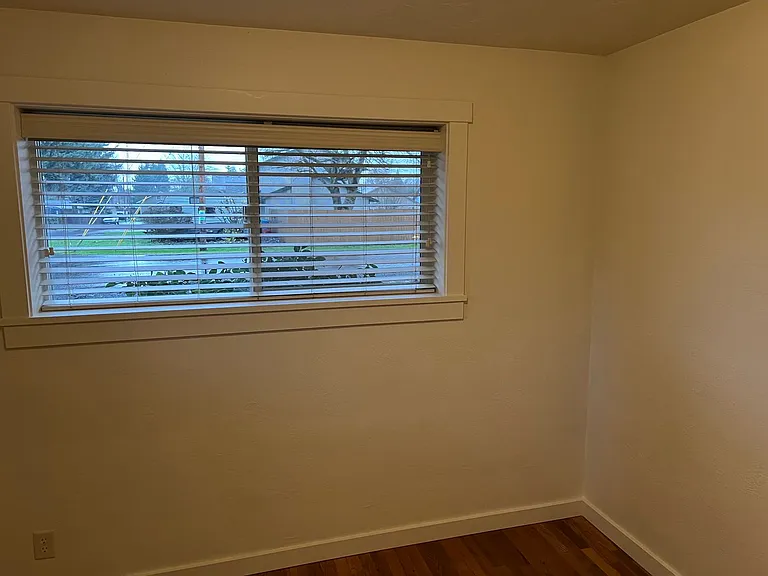 296 Bushnell Ln — Photo 11