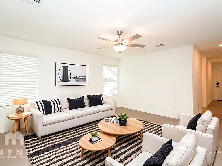 2636 Mistwood Dr — Photo 3