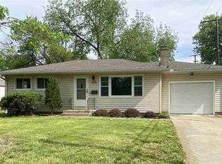 1674 SW 22nd St, Topeka, KS 66611