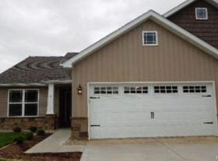 7319 Graythorn Ct UNIT B, Troy, IL 62294