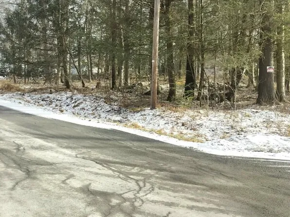 Tulip Ln, Lake Ariel, PA 18436