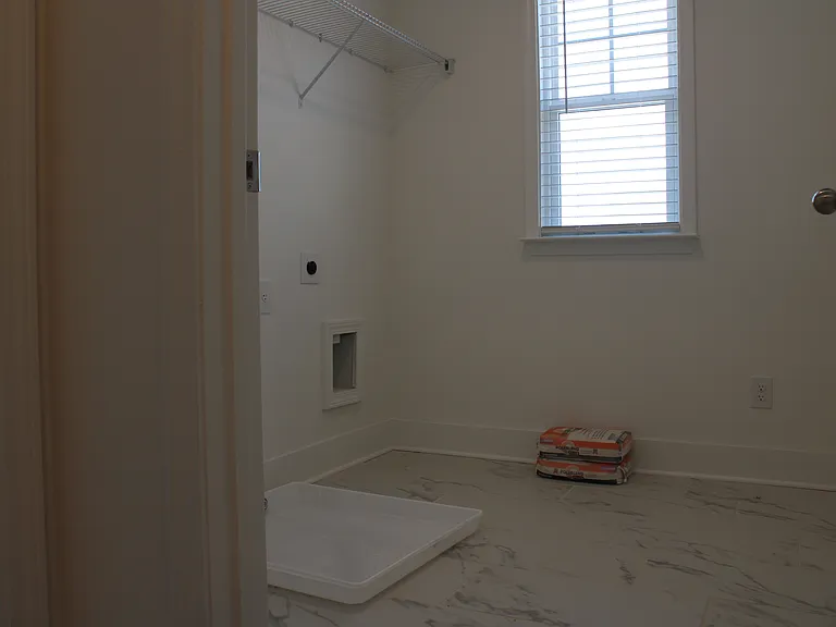 175 Andalusa Ct — Photo 21