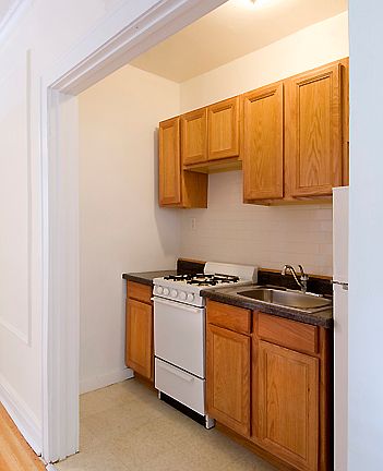 2nd image of 5724-34 S Blackstone Ave #16489088