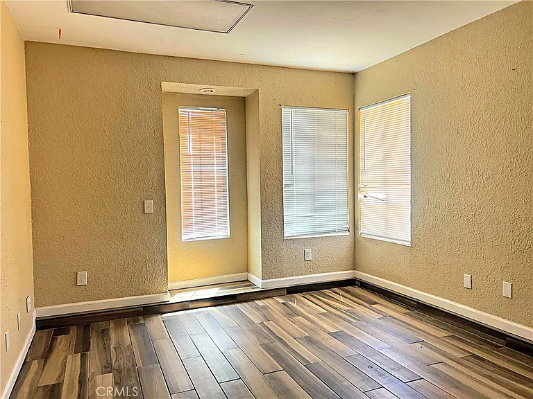 43401 Alep St — Photo 36