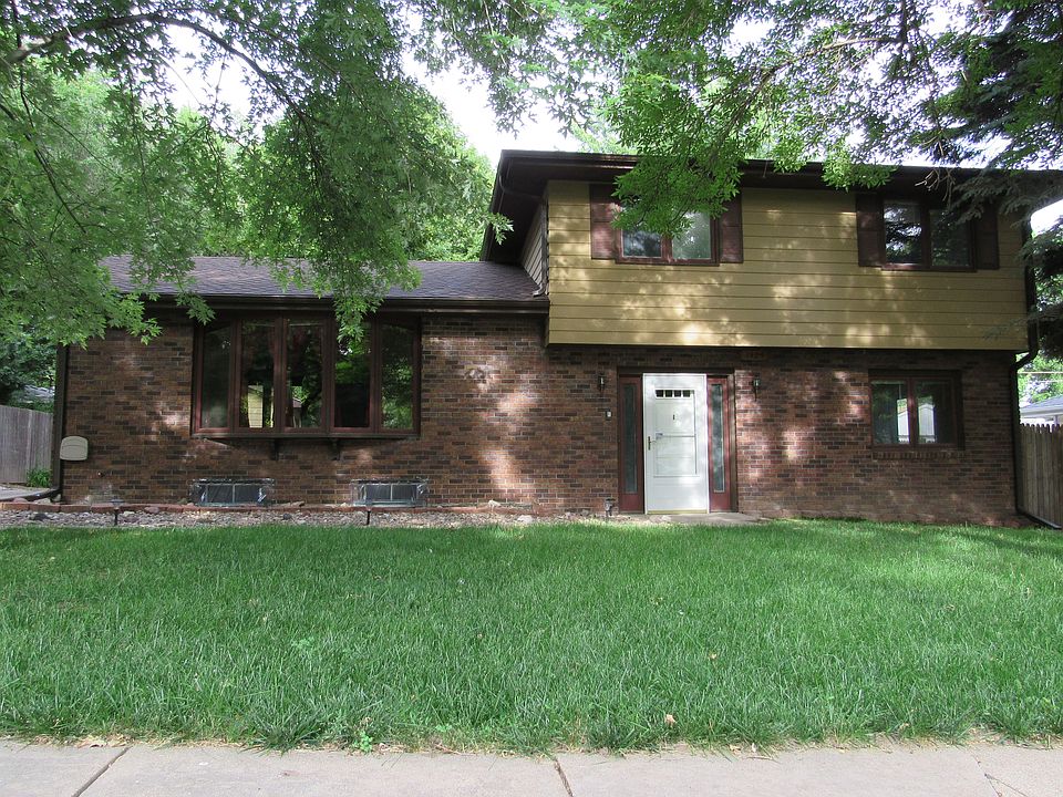 1st image of 1424 Lancaster Ln