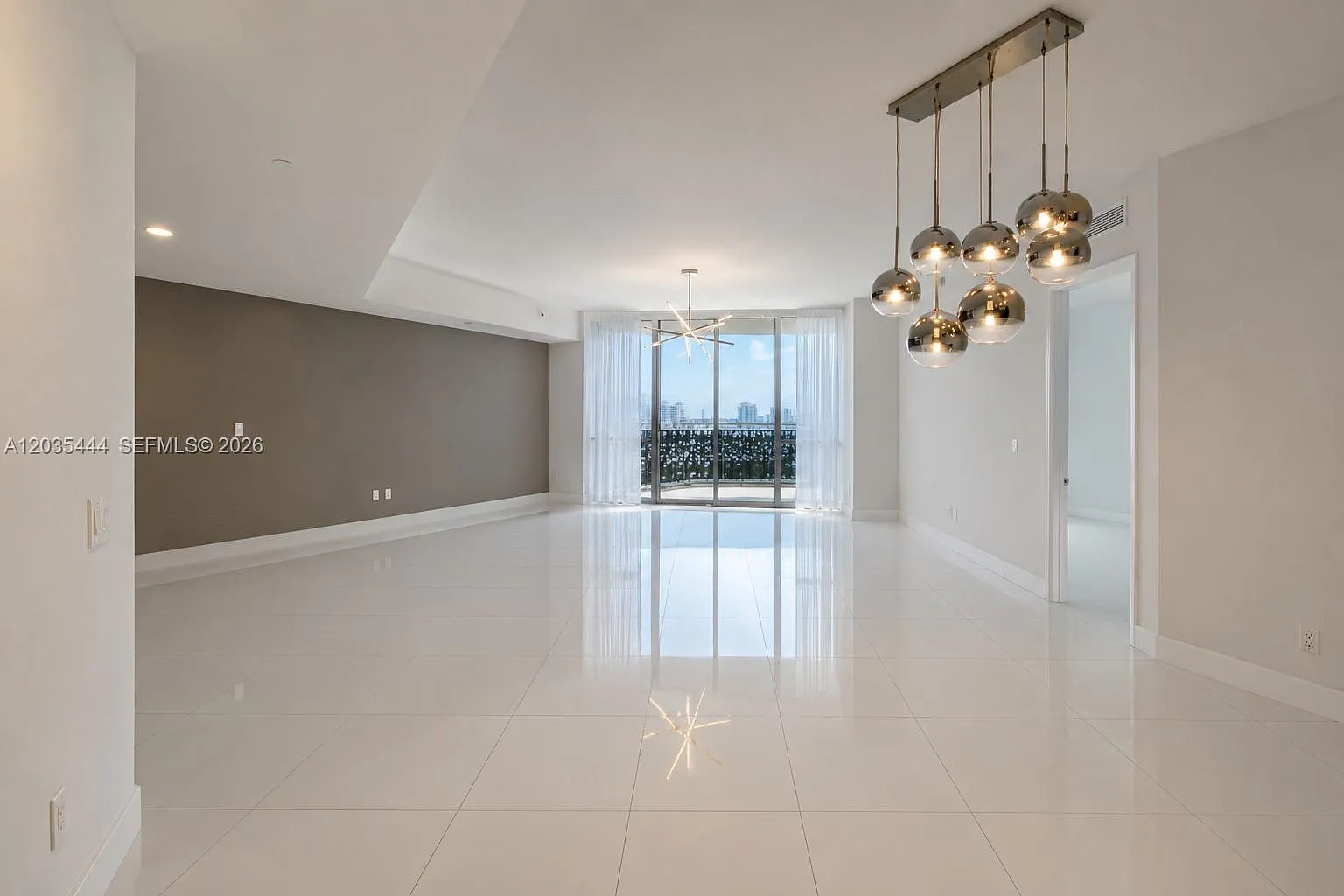 Tdr Tower Ii Condo — Photo 3