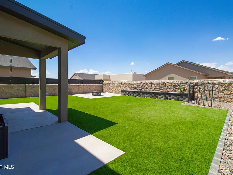 13909 Summer View Ave — Photo 5