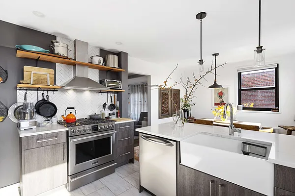 Sold by Compass | media 5