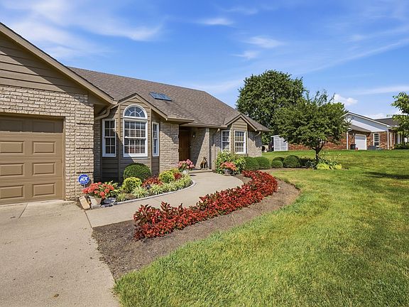 3rd image of 1097 Countryside Dr