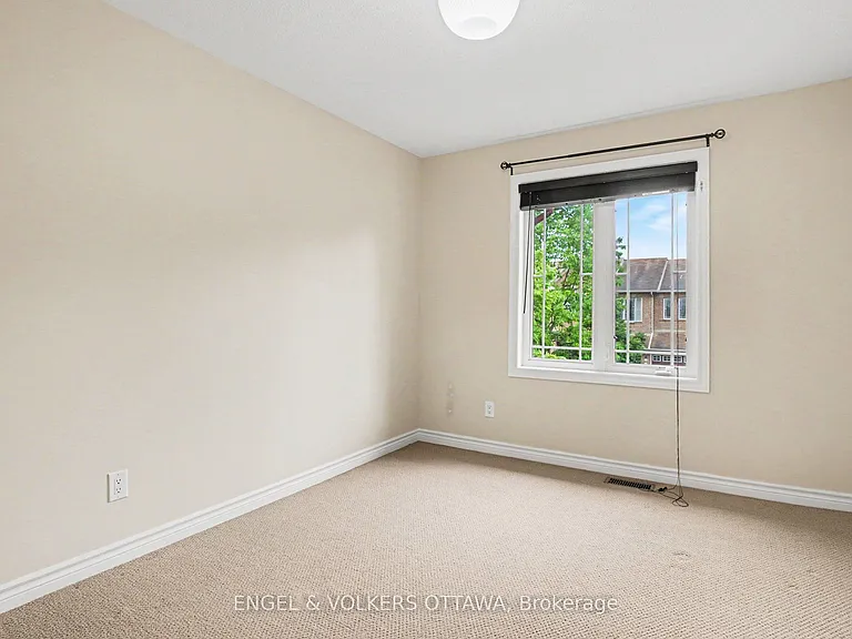 340 Forestbrook St — Photo 13
