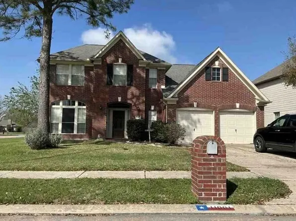 11001 Mesquite Dr, La Porte, TX 77571