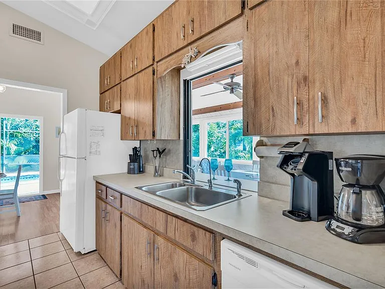 521 Pameto Rd — Photo 10