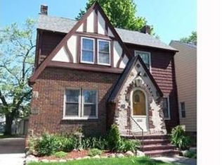 3609 Farland Rd, University Heights, OH 44118