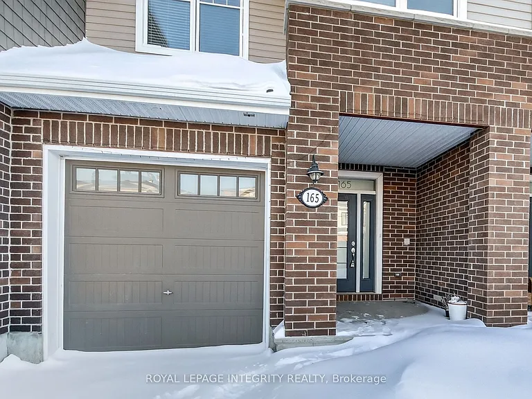 165 Angelonia Cres — Photo 1