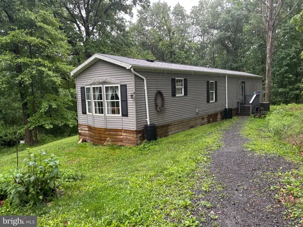 8964 Jersey Mountain Rd, Points, WV 25437