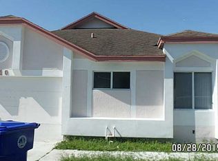 1310 E Glen Oak Rd, North Lauderdale, FL 33068