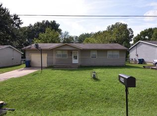 504 S Hollywood Ave, Coffeyville, KS 67337