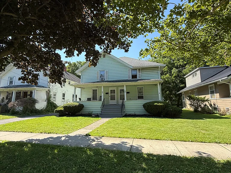 28 Brooklyn Ave — Photo 22