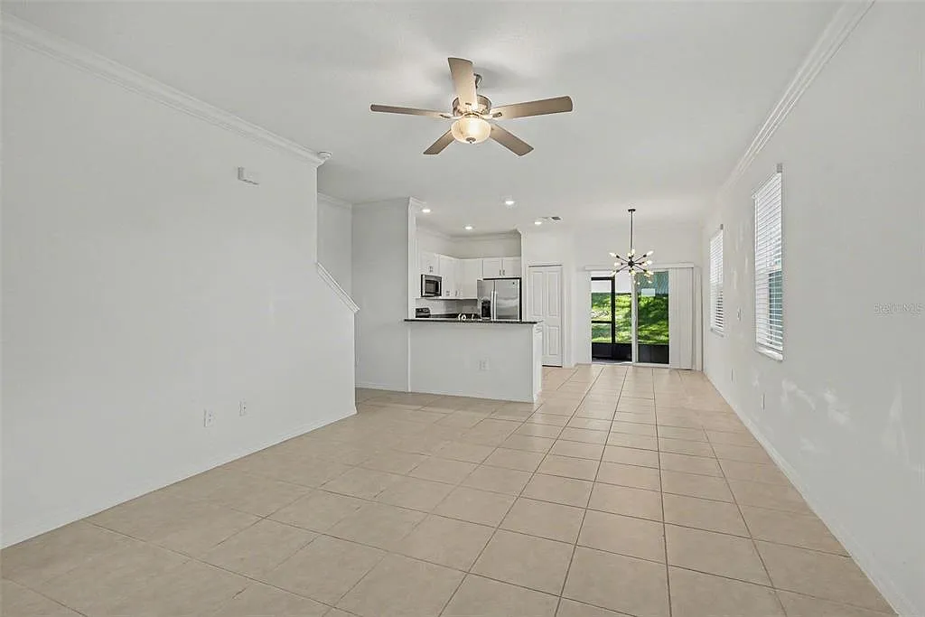 2 bed, 2.5 bath, 1541 sqft, $1,900 — Photo 4