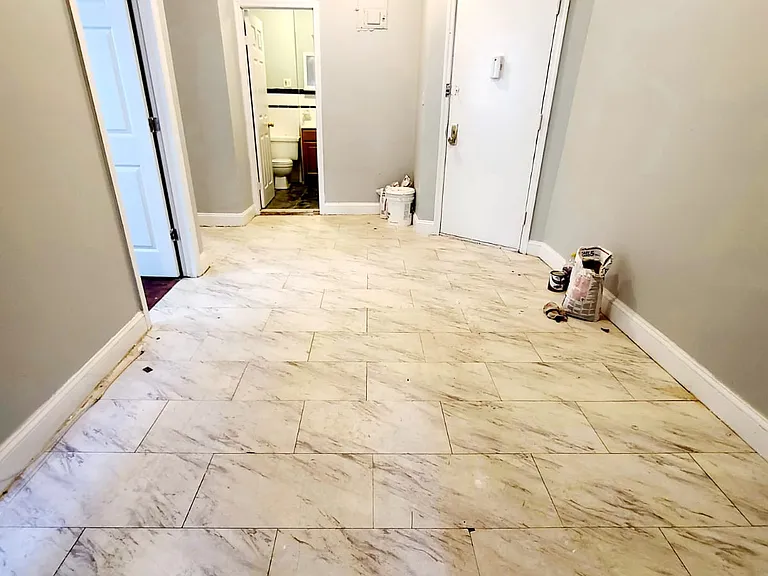 636 Howard Ave #4 — Photo 3