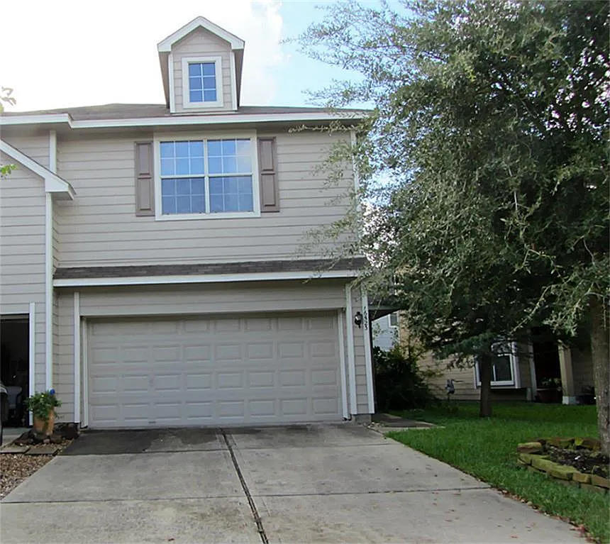 3 bed, 2.5 bath, 1645 sqft, $1,750 — Photo 2
