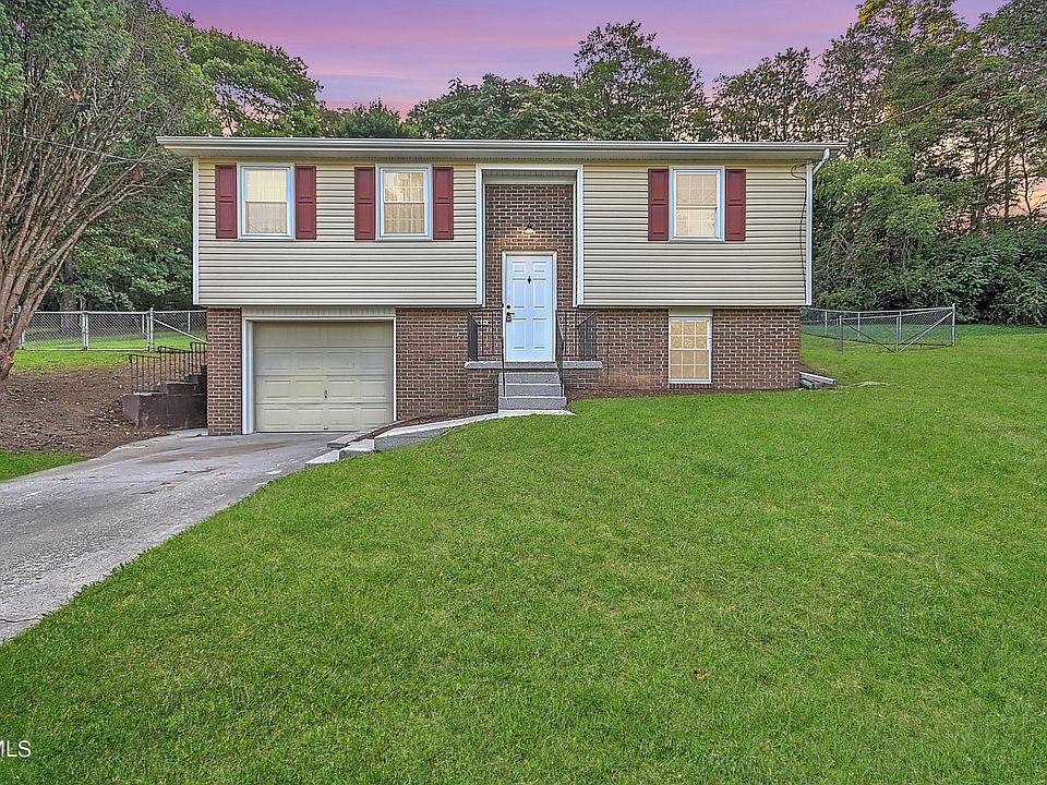 1st image of 544 Callaway Dr