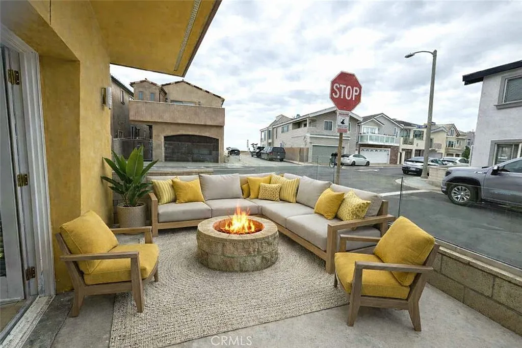 2 bed, 1000 sqft, $5,750 — Photo 3
