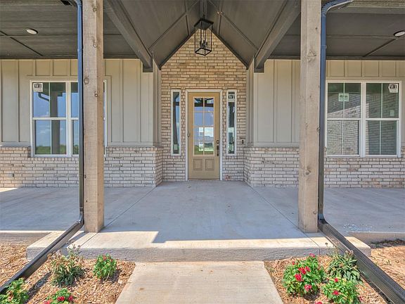 3rd image of 6941 Lakeview Dr