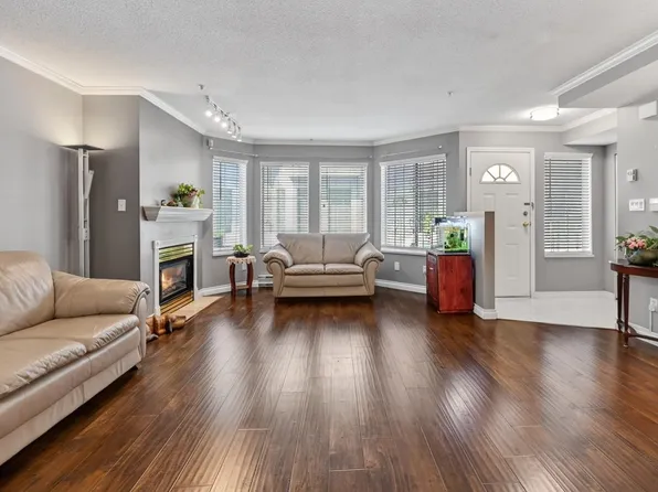 8711 Jones Rd #5, Richmond, BC V6Y 1L7
