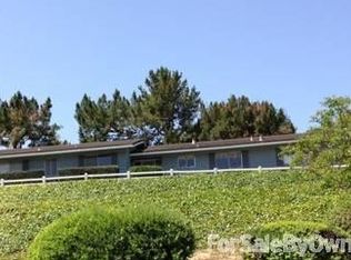 26650 Saint Francis Rd, Los Altos Hills, CA 94022
