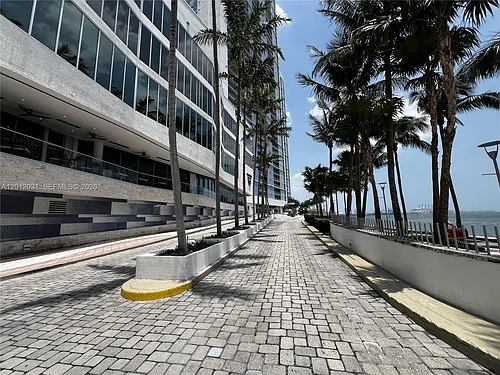 335 Biscayne Blvd #2900 Photo 1