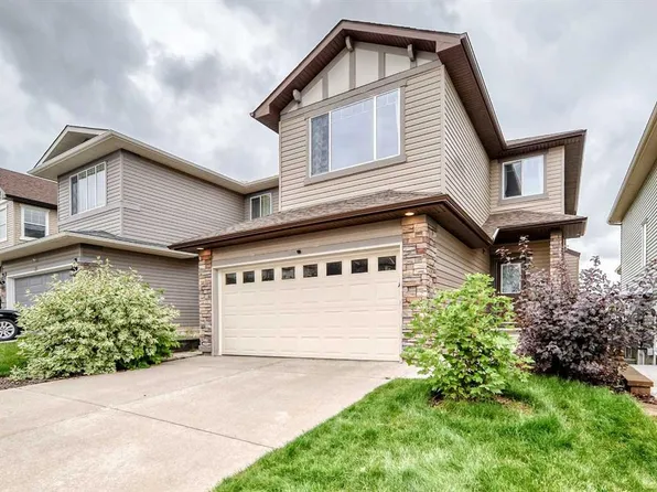 27 N Pantego Way NW, Calgary, AB T3K 0C3